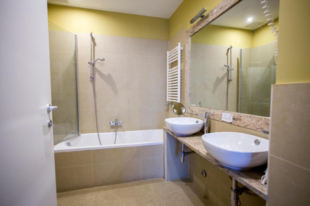 Colosseo Prestige Rooms Rom Exteriör bild